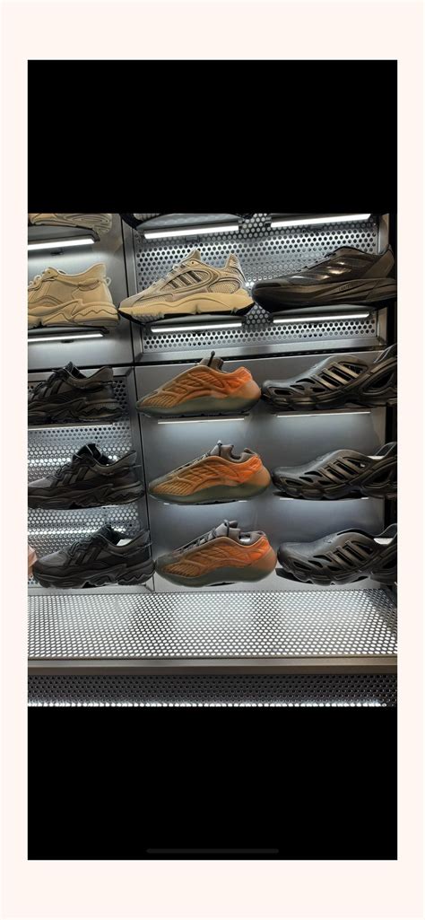 yeezys below retail